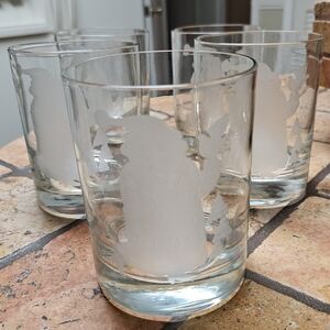 Set of 5 Christmas Clear Drinking Glasses Vintage with Smokey Santa Claus